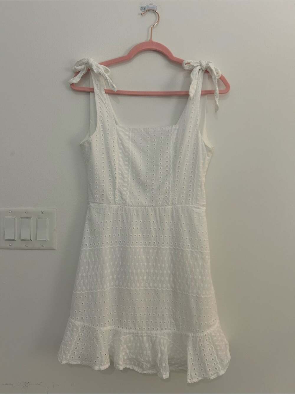 Alter’d State Women’s M White Eyelet Cotton Mini Dress Tie Shoulder